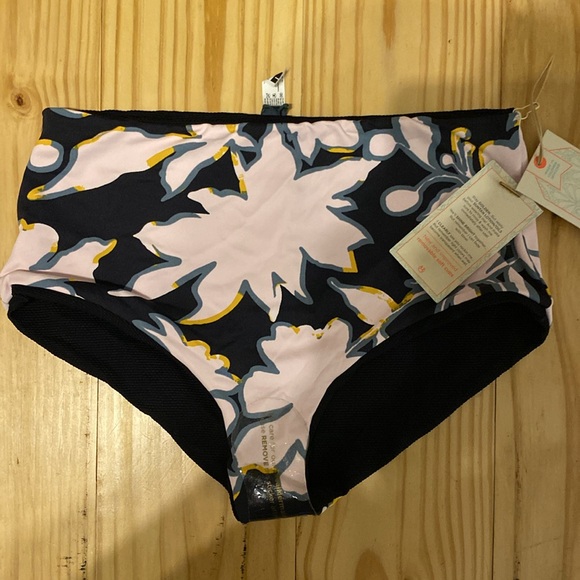 NWT Maaji Bathing Suit Bottoms - Picture 3 of 4